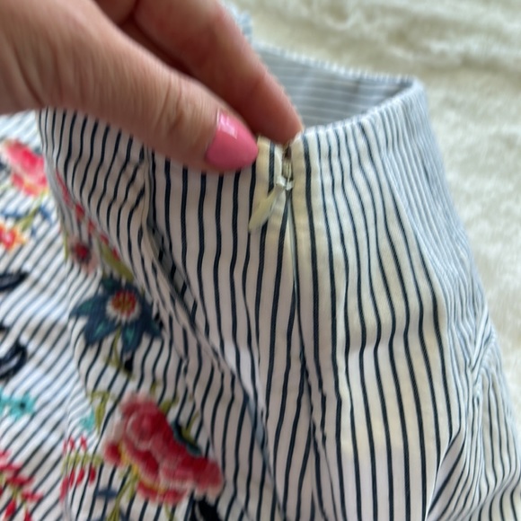 Loft striped embroidered shorts - Picture 5 of 5